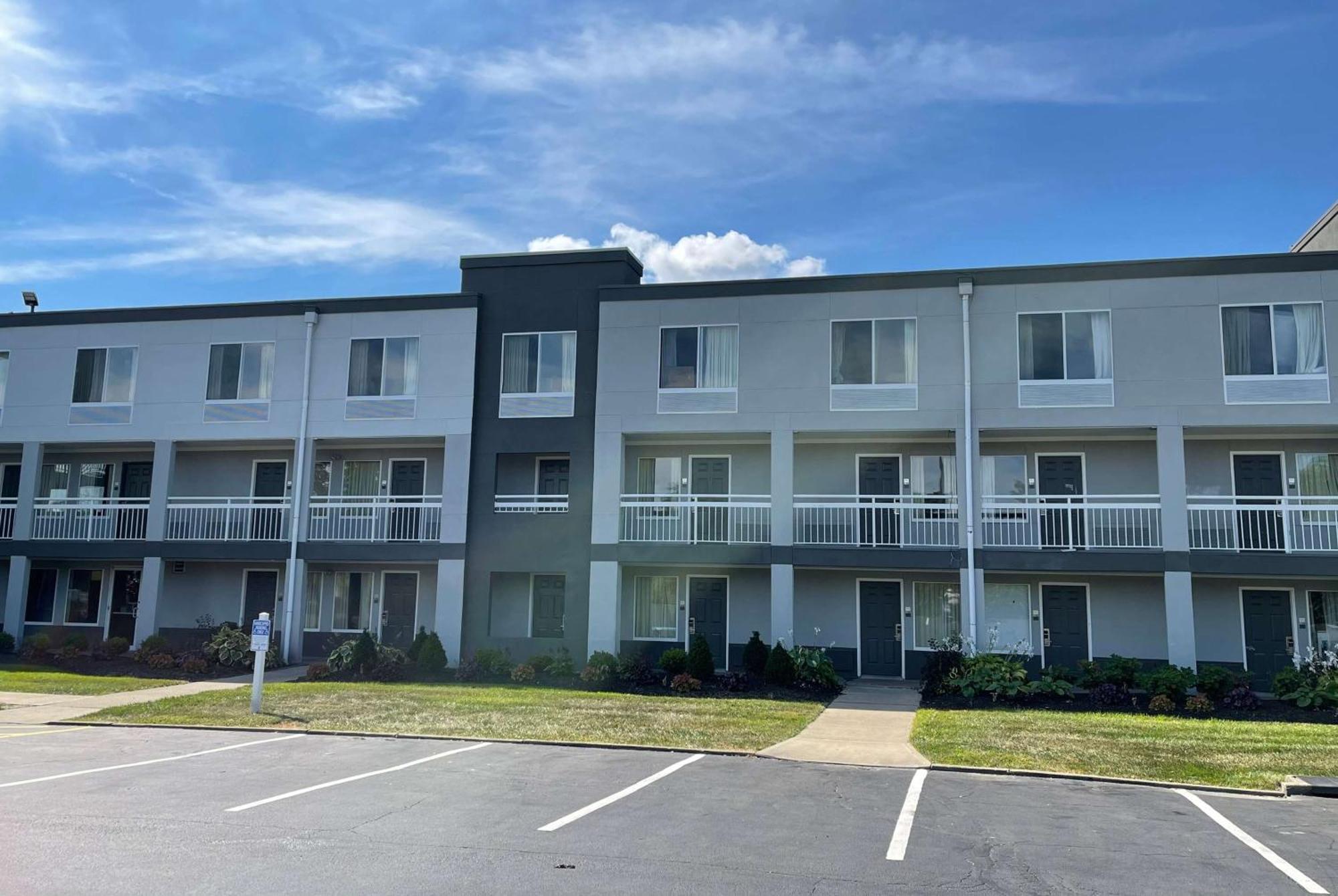 ホテル Wingate By Wyndham Dayton North エクステリア 写真